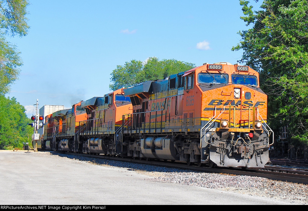 BNSF 6085